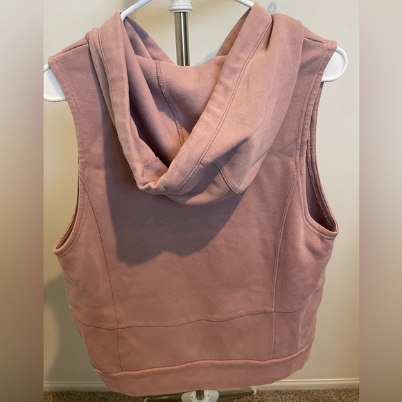 Abercrombie & Fitch Dusty Pink Sleeveless Hoodie - Picture 2 of 3